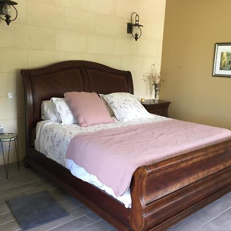 לינה וארוחת בוקר Pugnac Chateau Couchebout מראה חיצוני תמונה