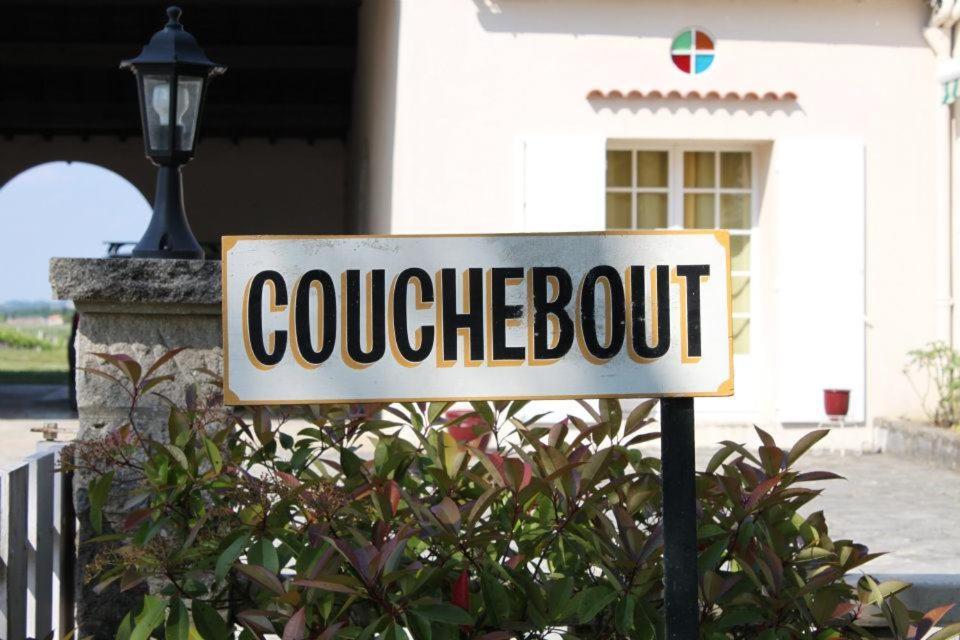 לינה וארוחת בוקר Pugnac Chateau Couchebout מראה חיצוני תמונה